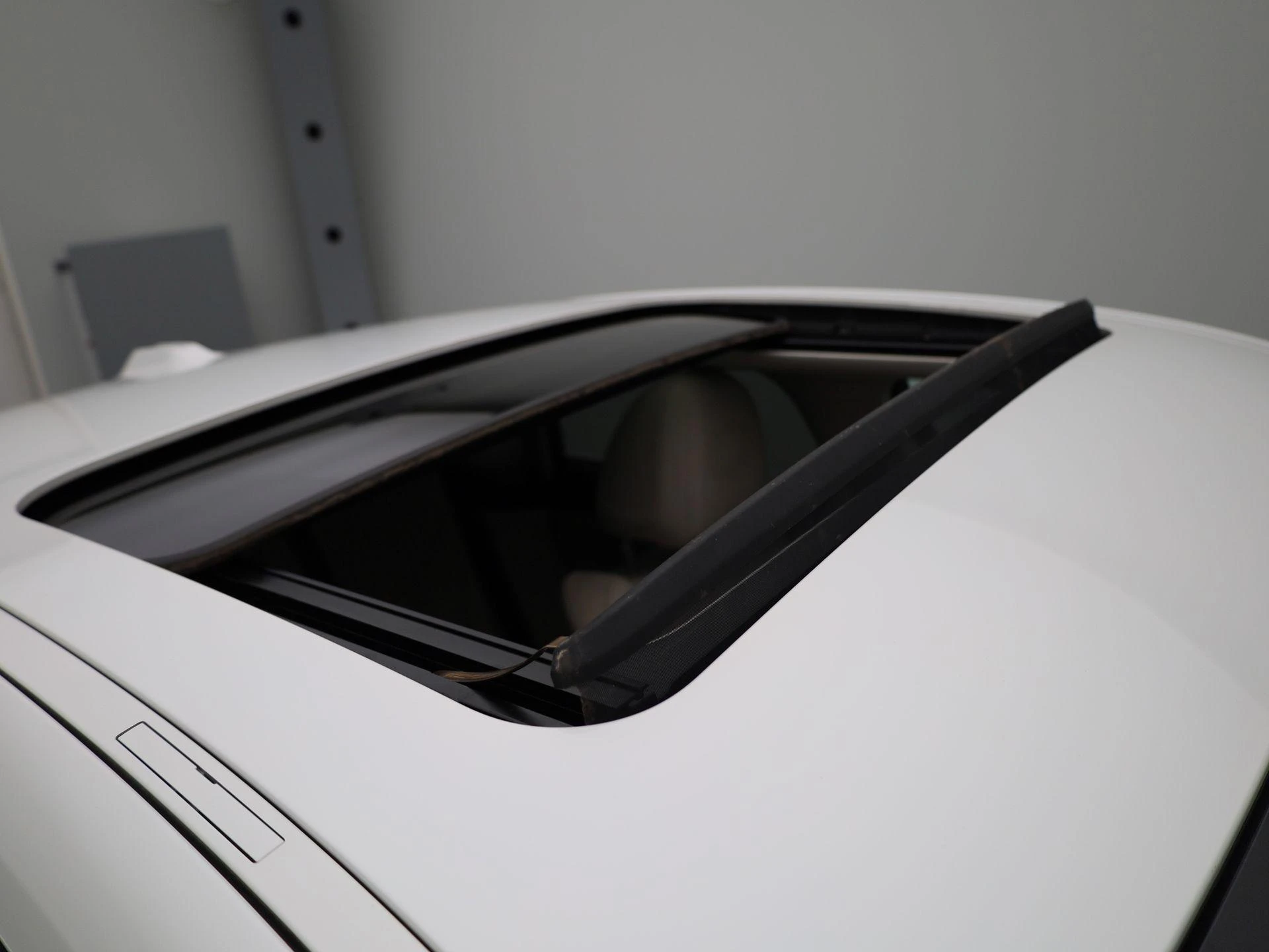 BMW-i4-image-34