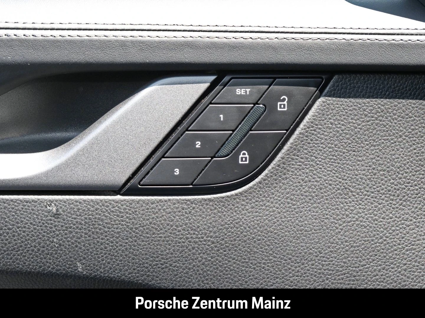 Porsche-911-image-28