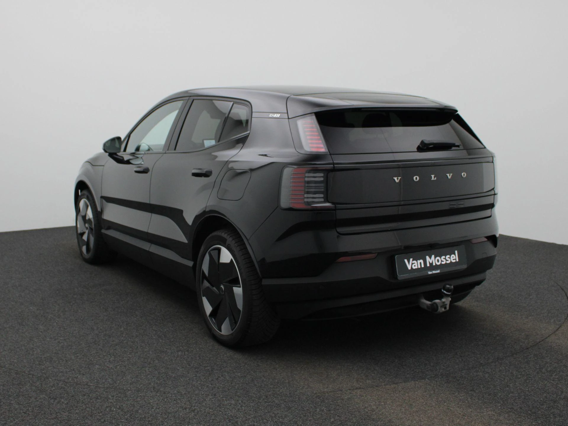 Volvo-EX30-image-1