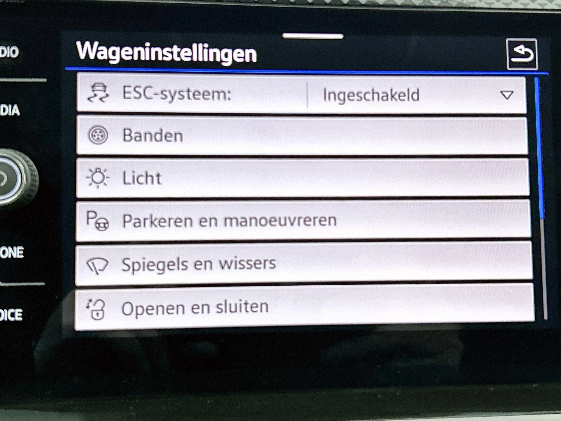 Volkswagen-Taigo-image-26