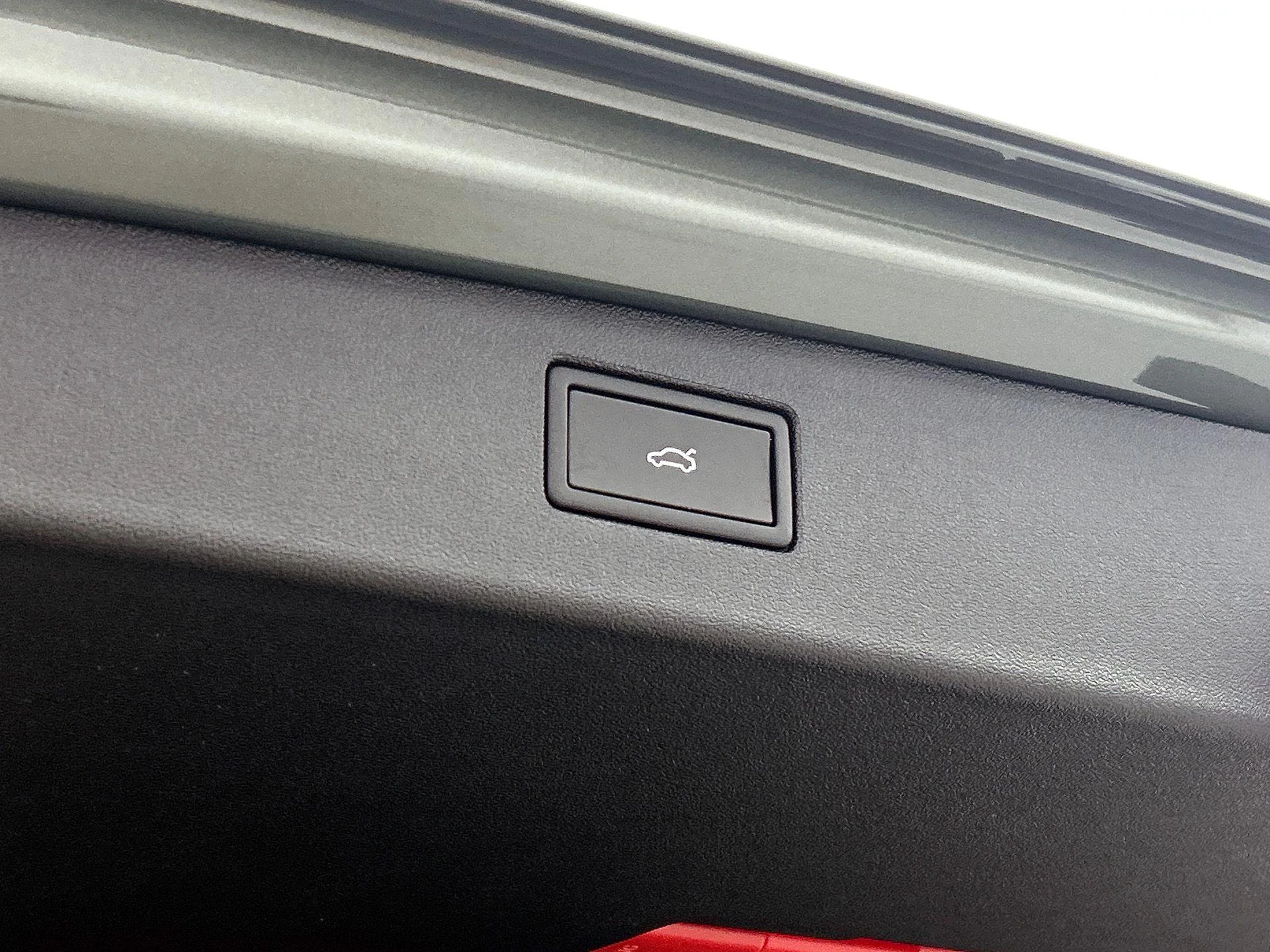 Volkswagen-Tiguan-image-18