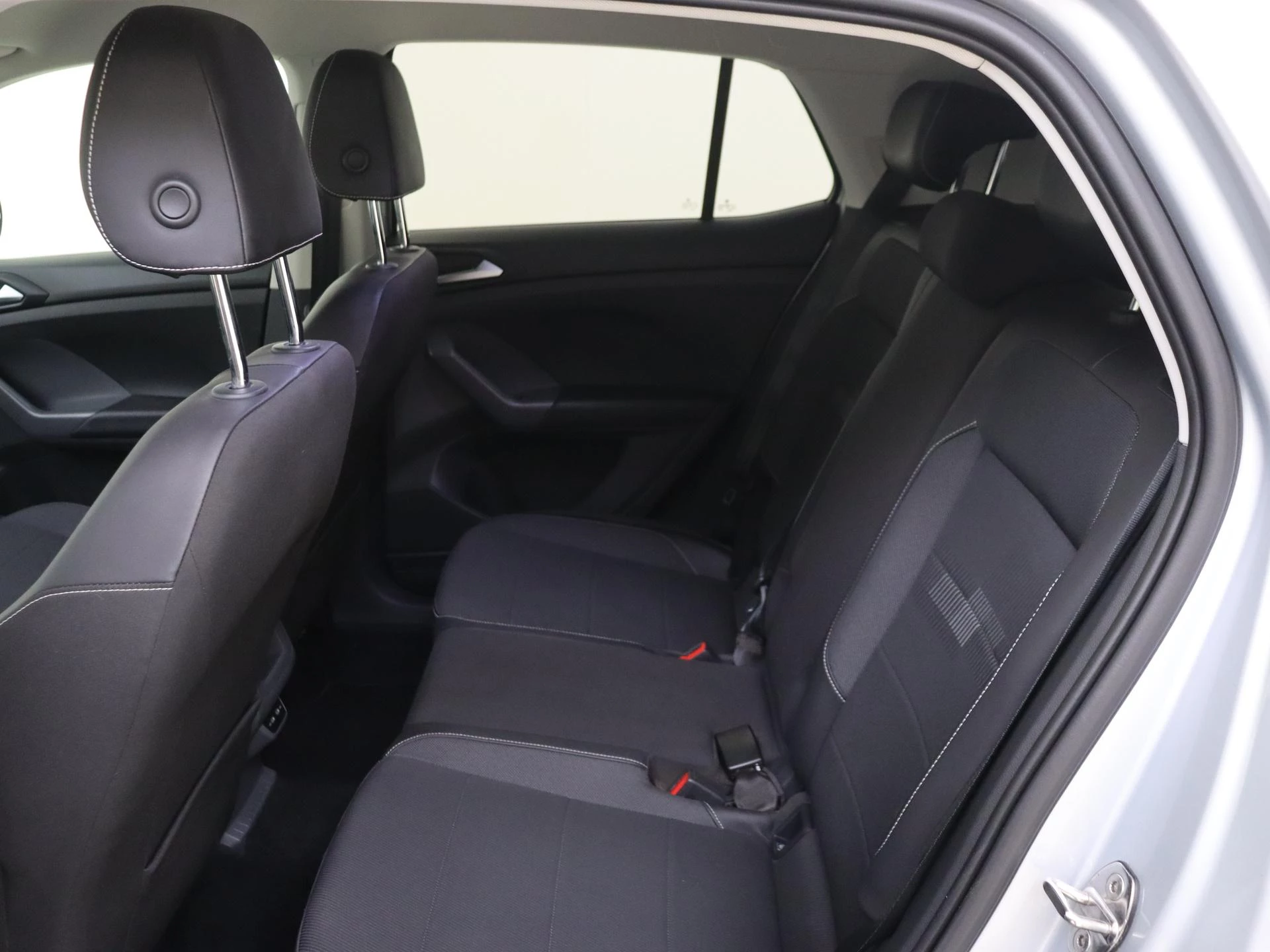 Volkswagen-T-Cross-image-12