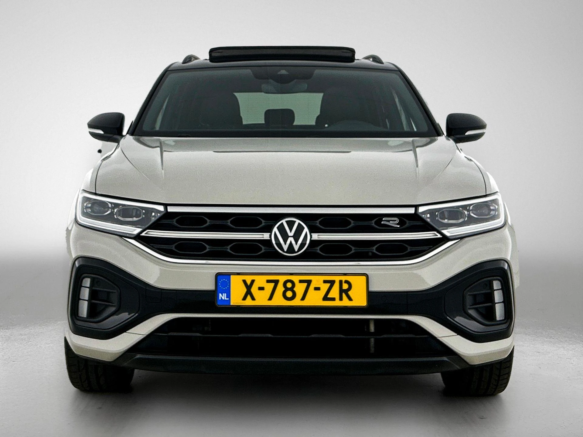 Volkswagen-T-Roc-image-4