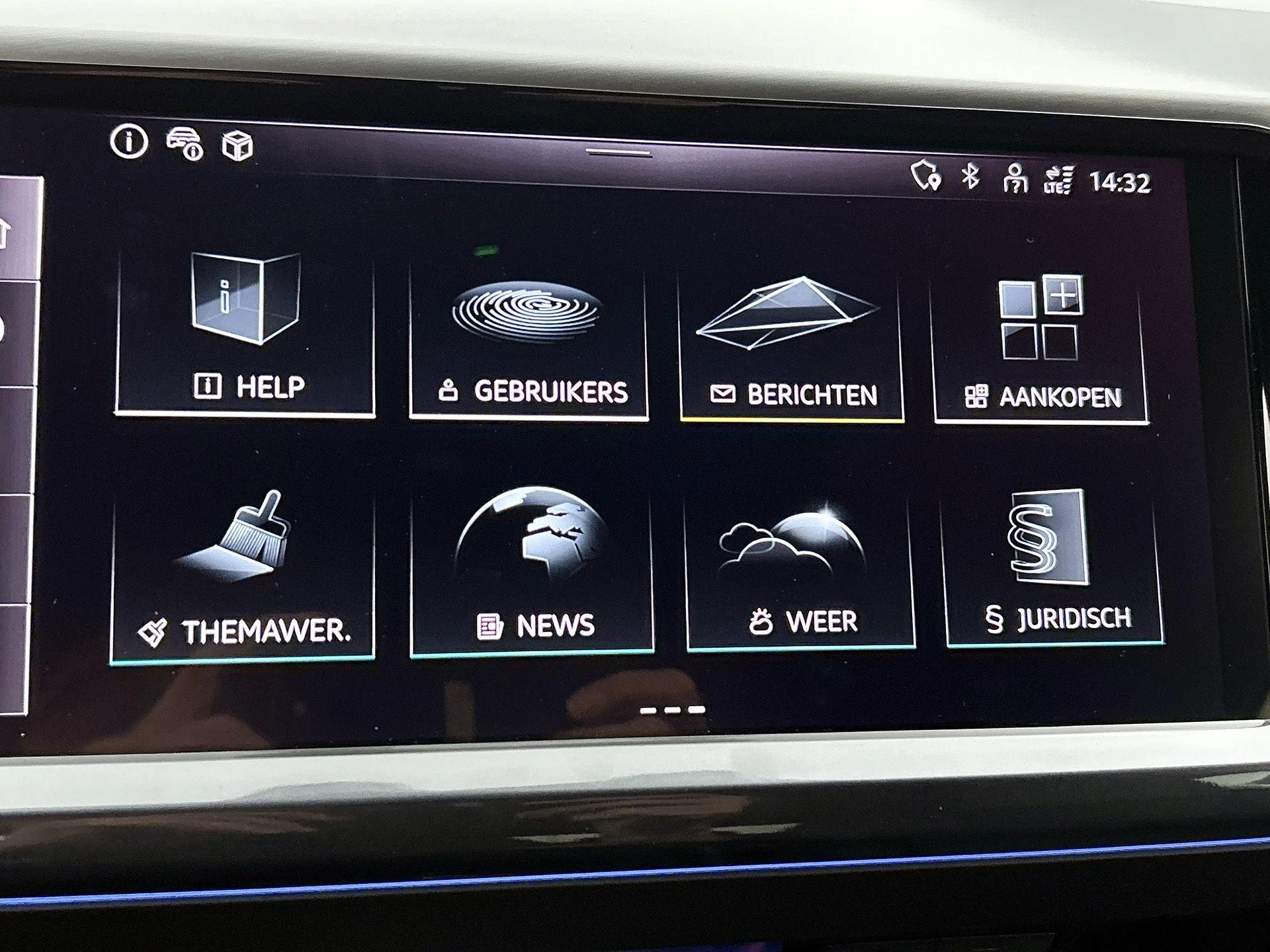 Audi-Q4 e-tron-image-11