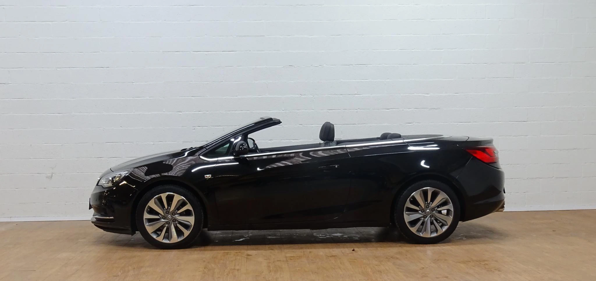 Opel-Cascada-image-6