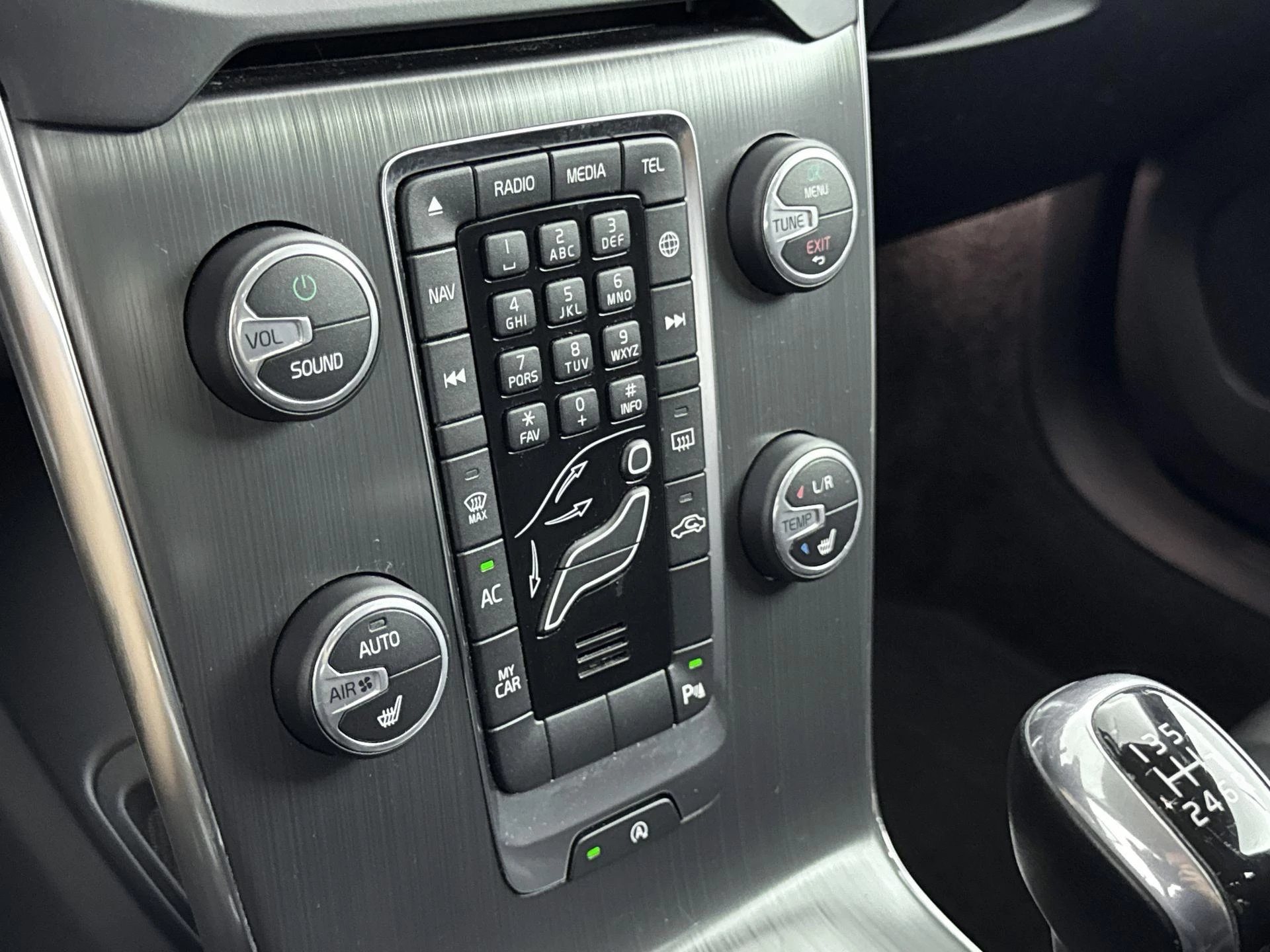 Volvo-V40-image-14