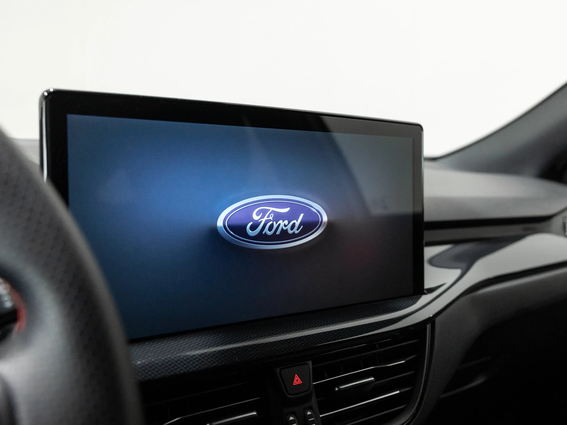 Ford Focus ST-Line X Turnier LED AHK ACC RFK GJR SHZ