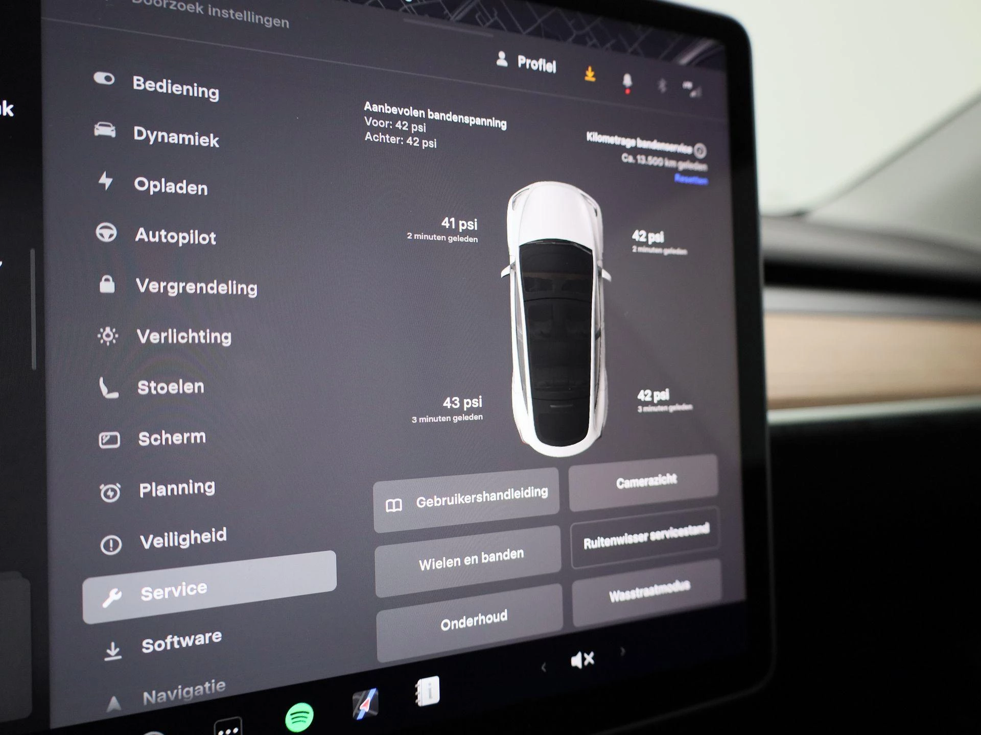 Tesla-Model Y-image-26