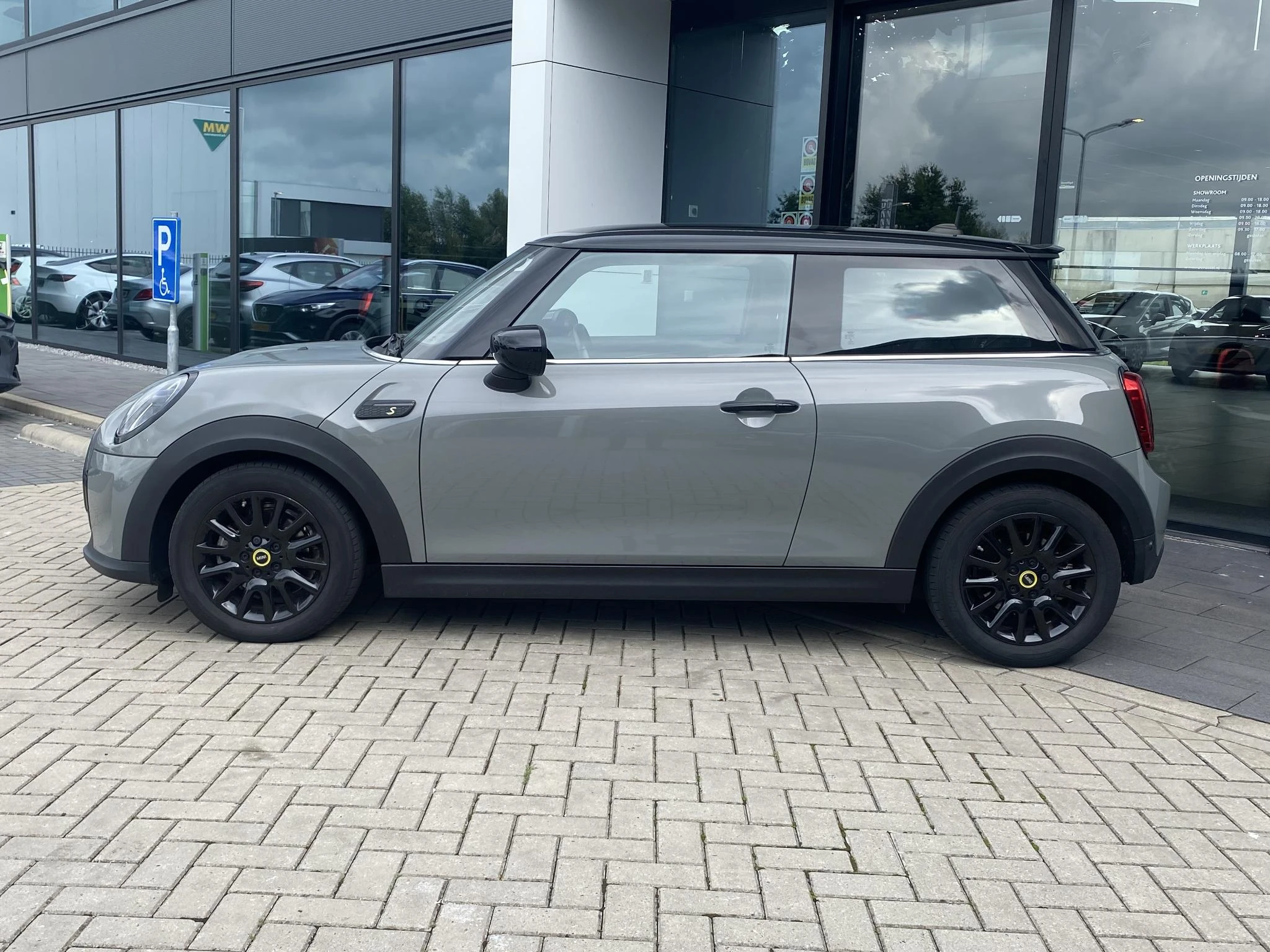 MINI-Electric-image-1