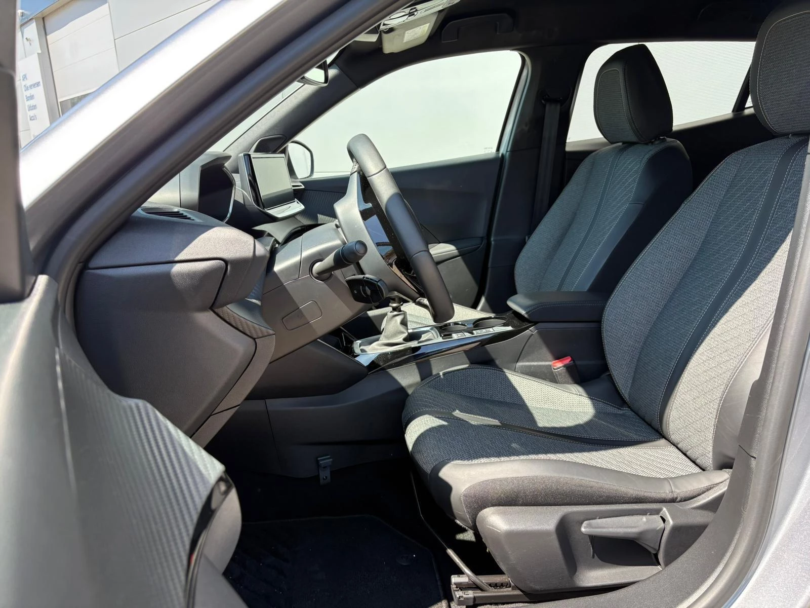 Peugeot 2008 1.2 PureTech 100 Allure