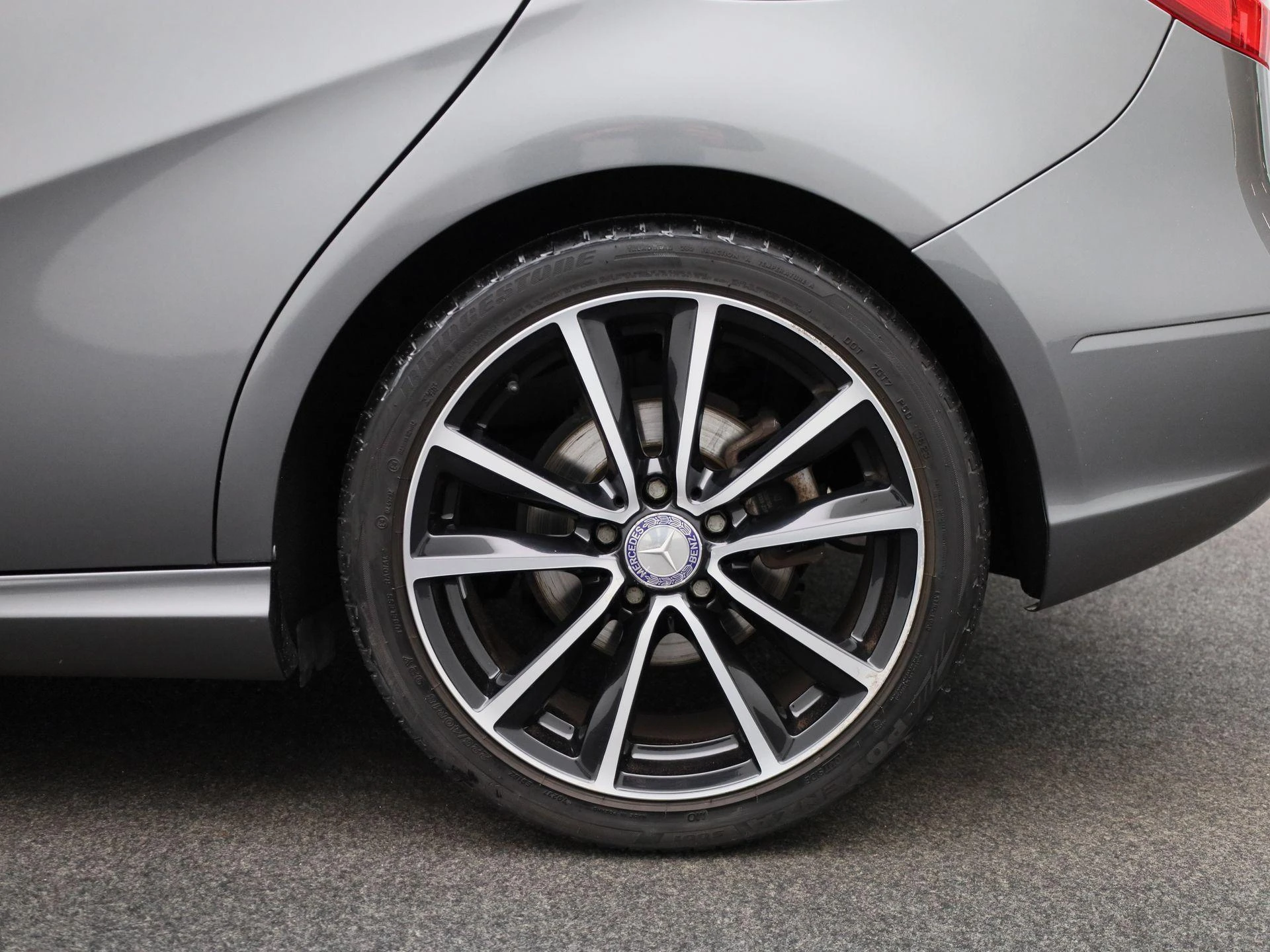 Mercedes-Benz-B-Klasse-image-12