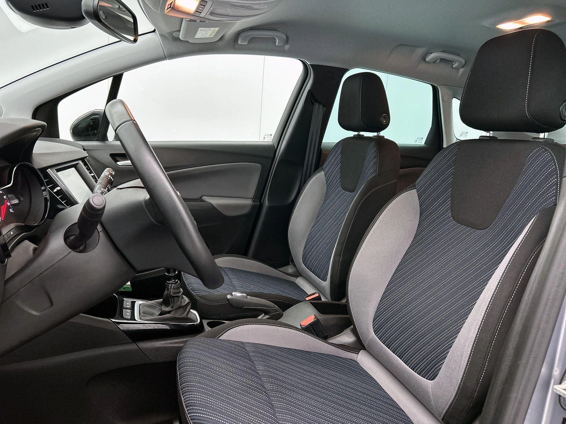 Opel-Crossland X-image-29