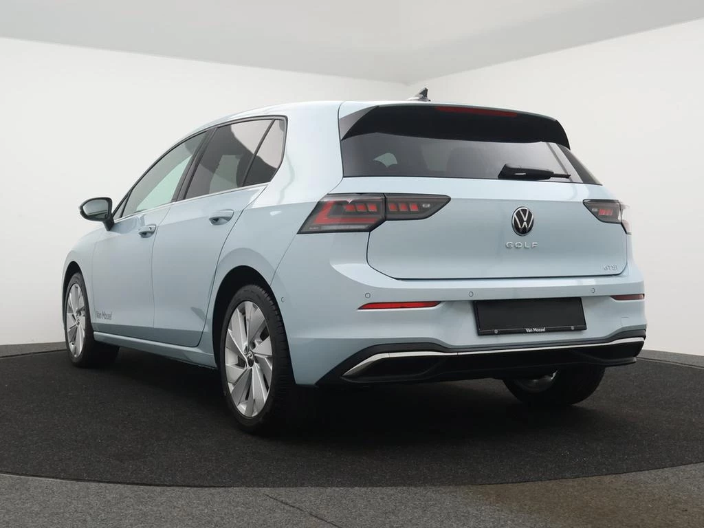 Volkswagen Golf VIII Golf Style Business 1.5 eTSI 150pk AUTOMAAT *DEMO*