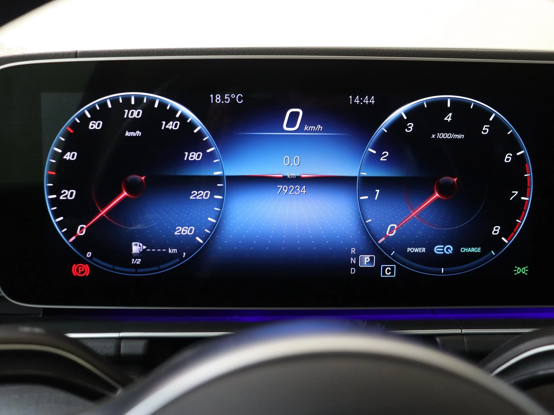 Mercedes-Benz-GLE-image-17