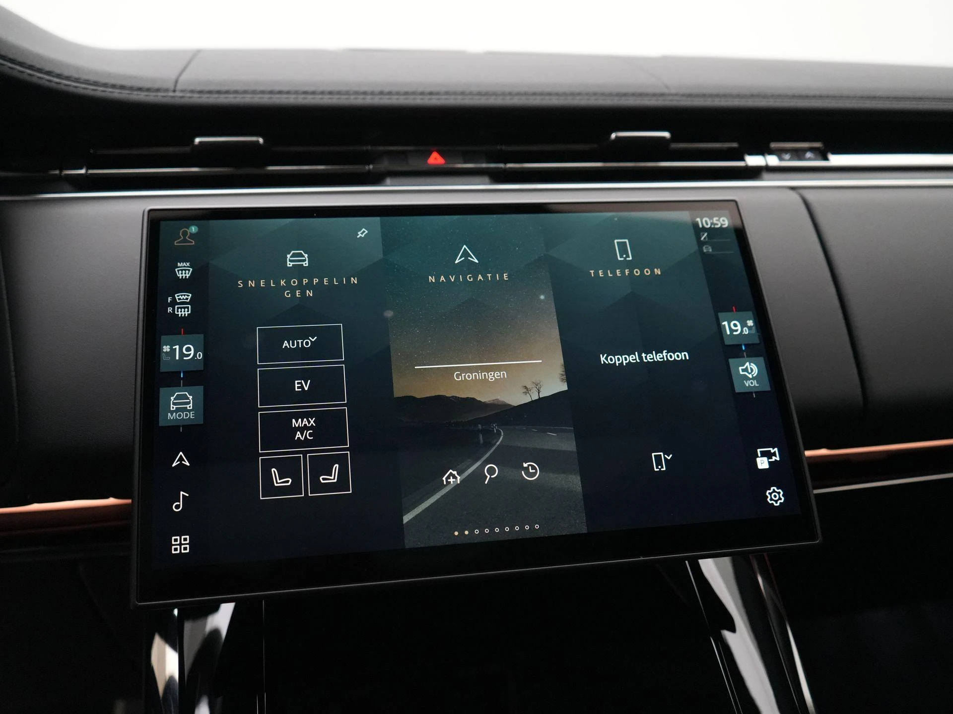 Land Rover-Range Rover Sport-image-22
