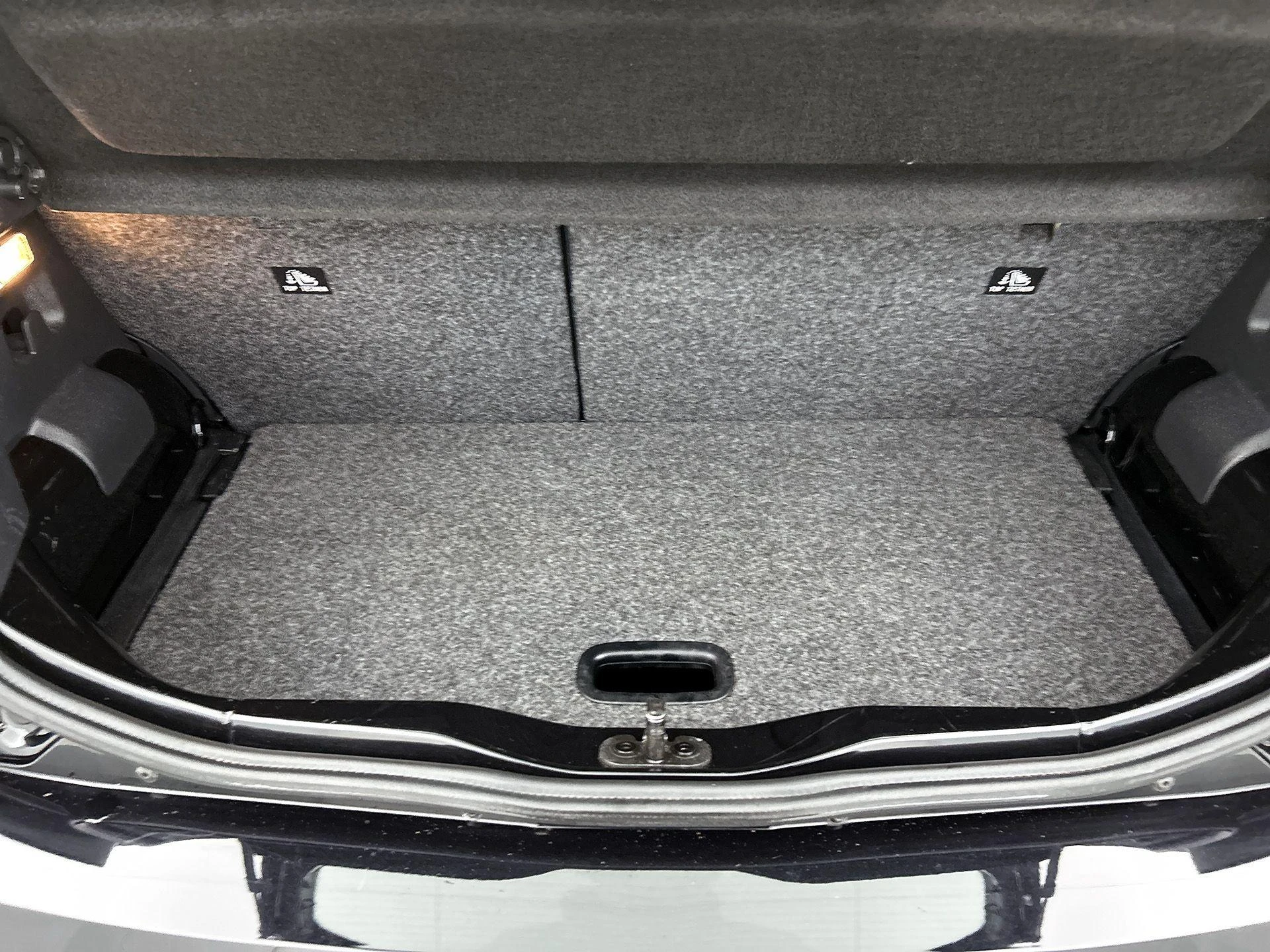 Volkswagen-up!-image-21