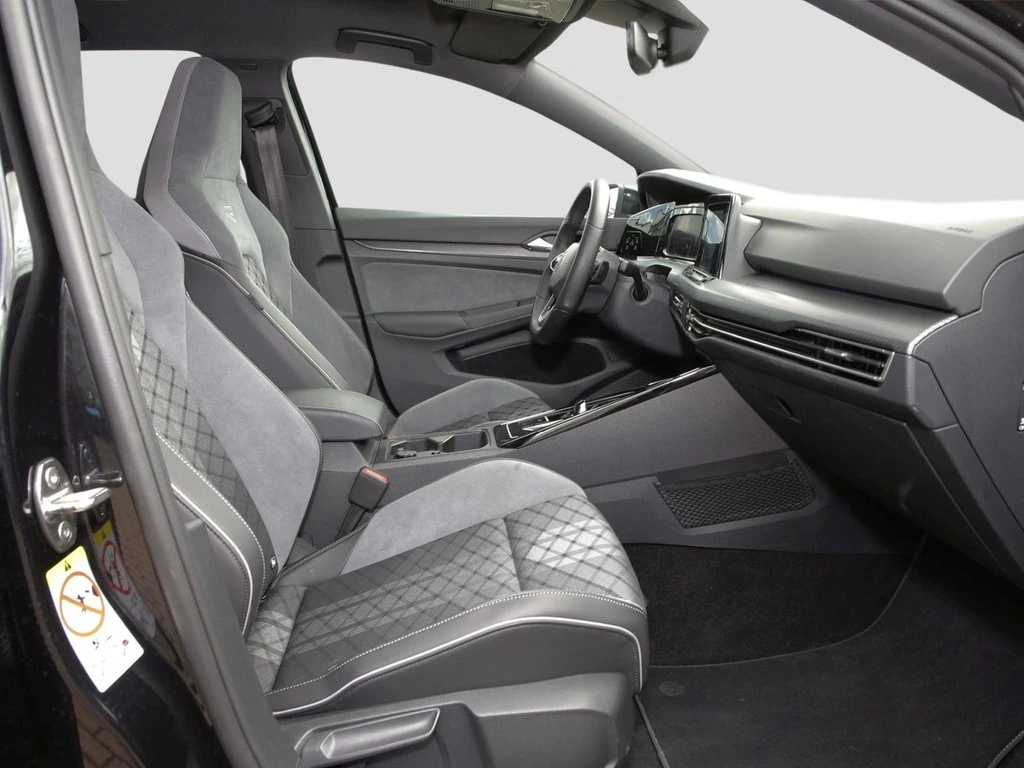 Volkswagen Golf VIII 2.0 TDI DSG R-Line Black Style 18" AHK Navi+VC ACC LED RFK+PDC SHZ