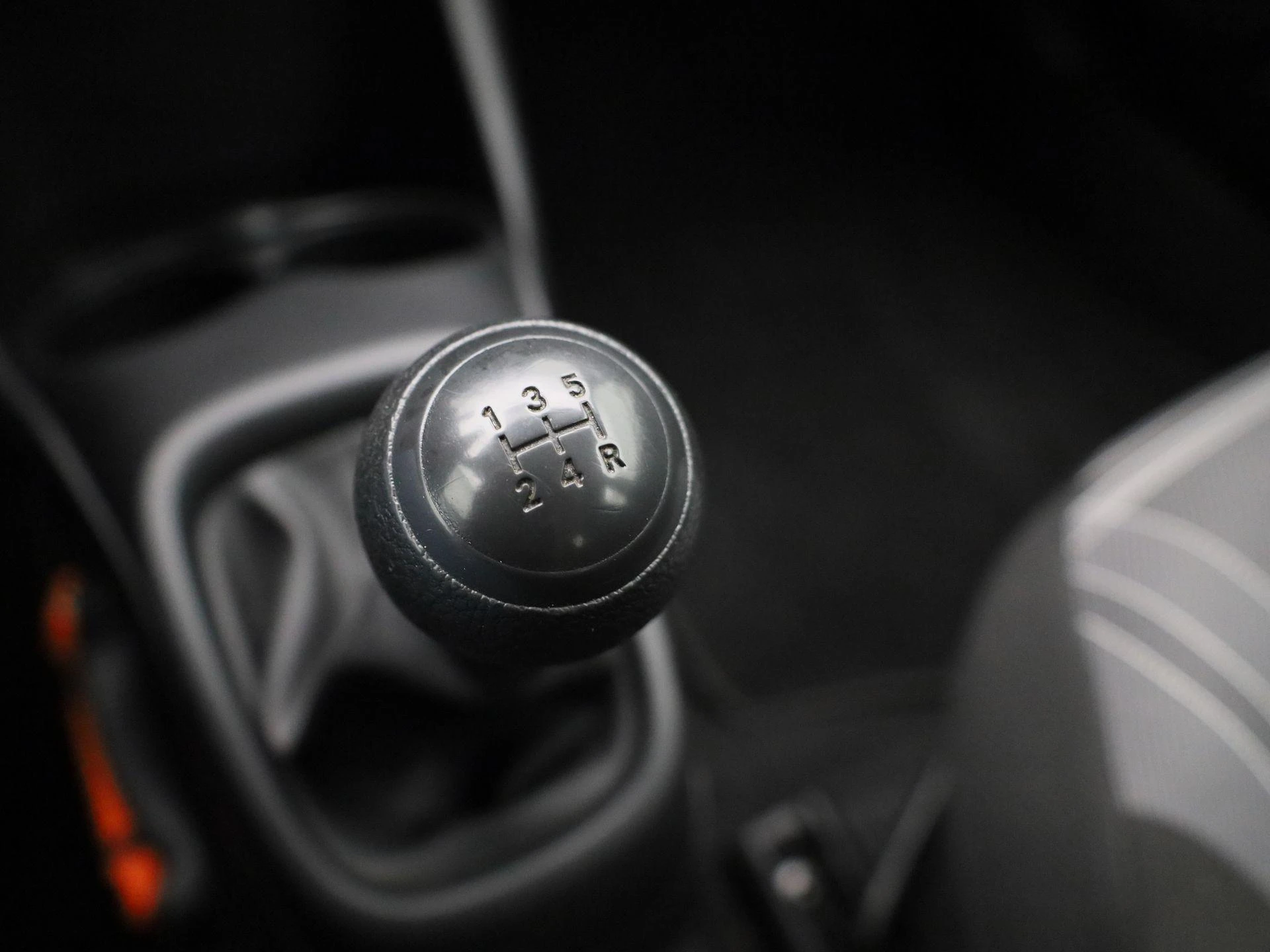 Peugeot-108-image-18