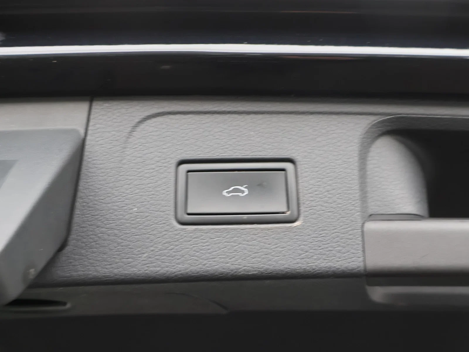 Volkswagen Passat Variant Passat Variant Style 'Business' 2.0 TDI 122PK *AUTOMAAT*NAVI*TREKHAAK*CAMERA*PDC*KEYLESS*CRUISE*...*