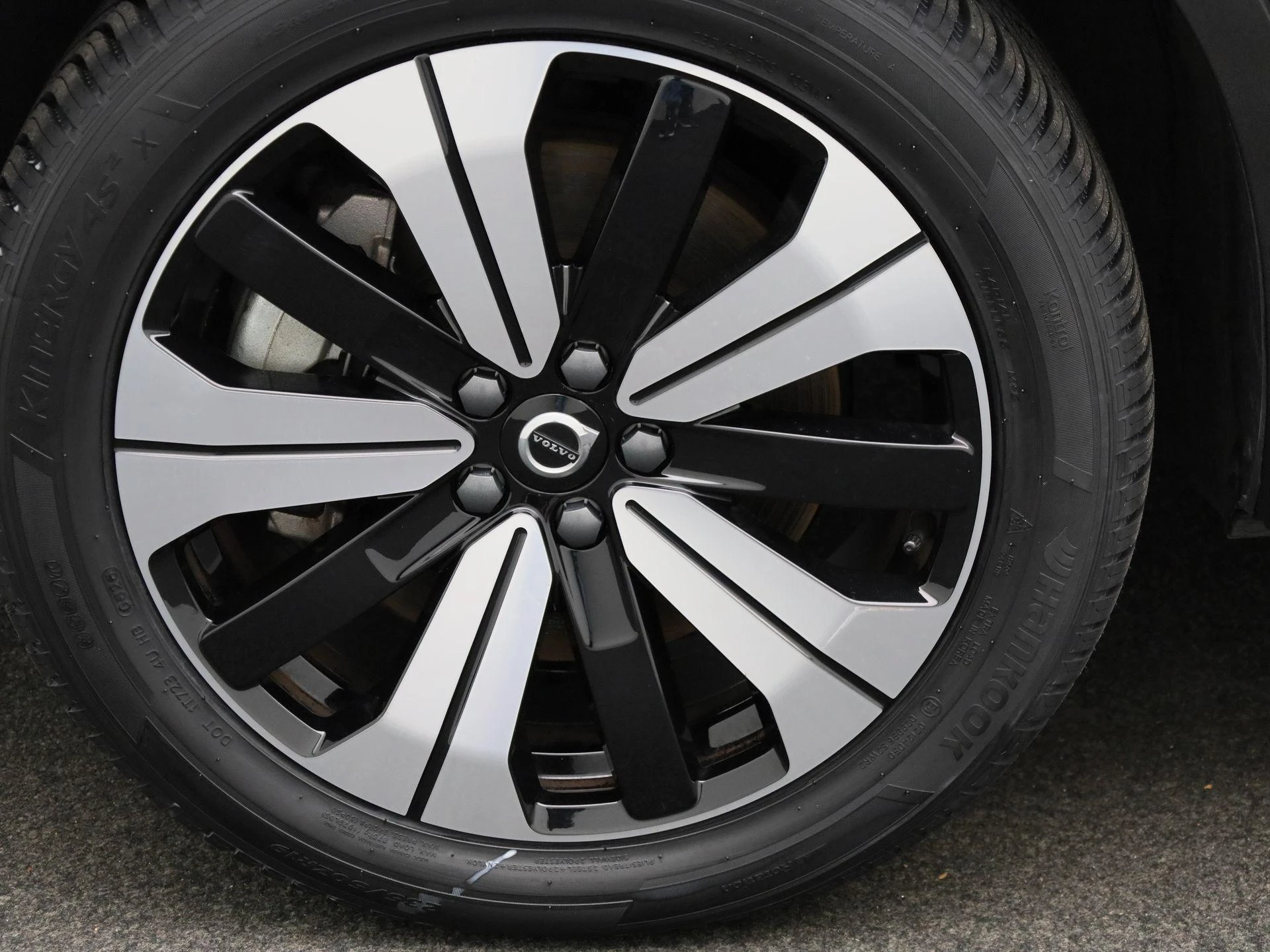 Volvo-XC40-image-14