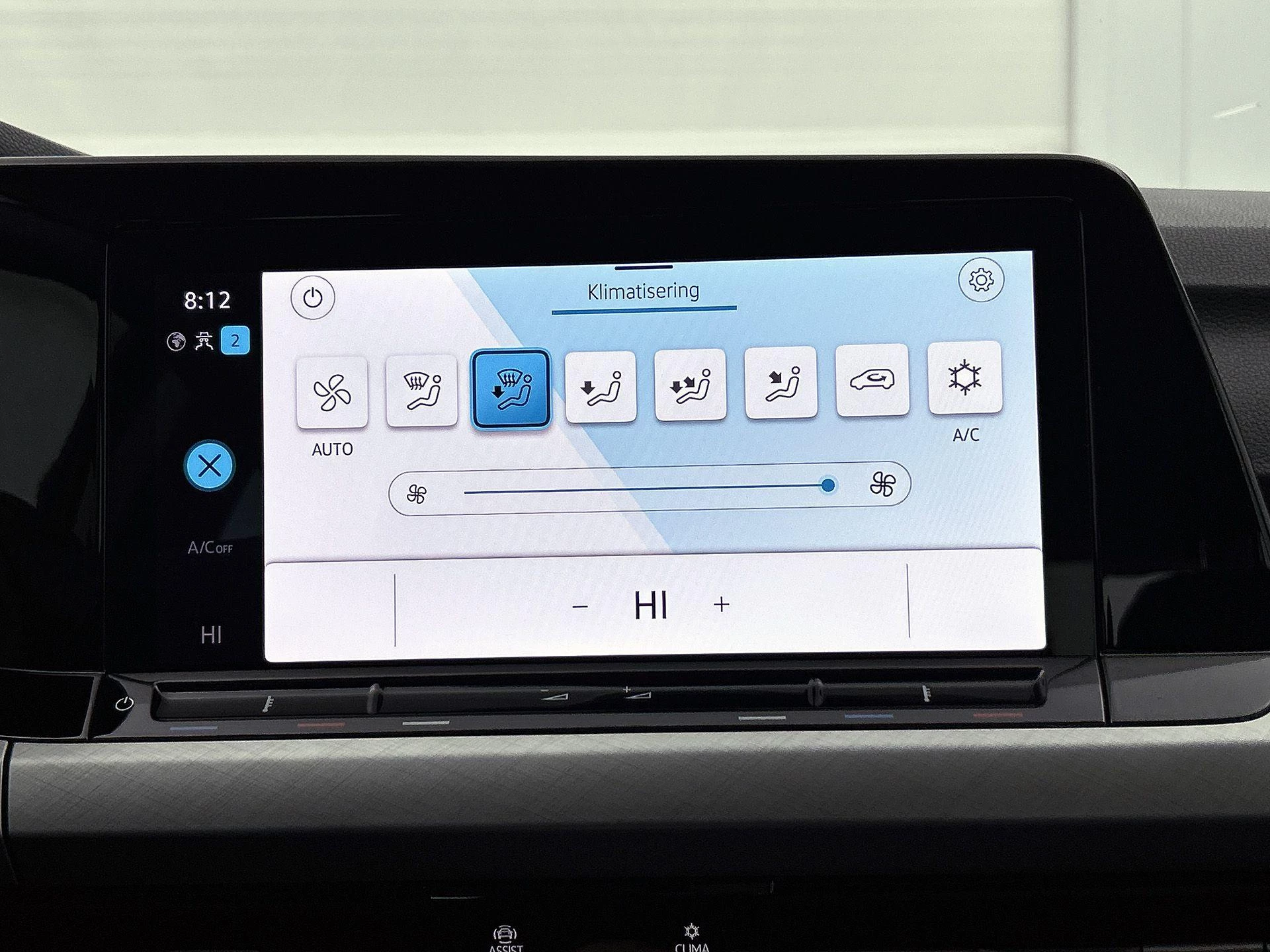 Volkswagen-Golf-image-22