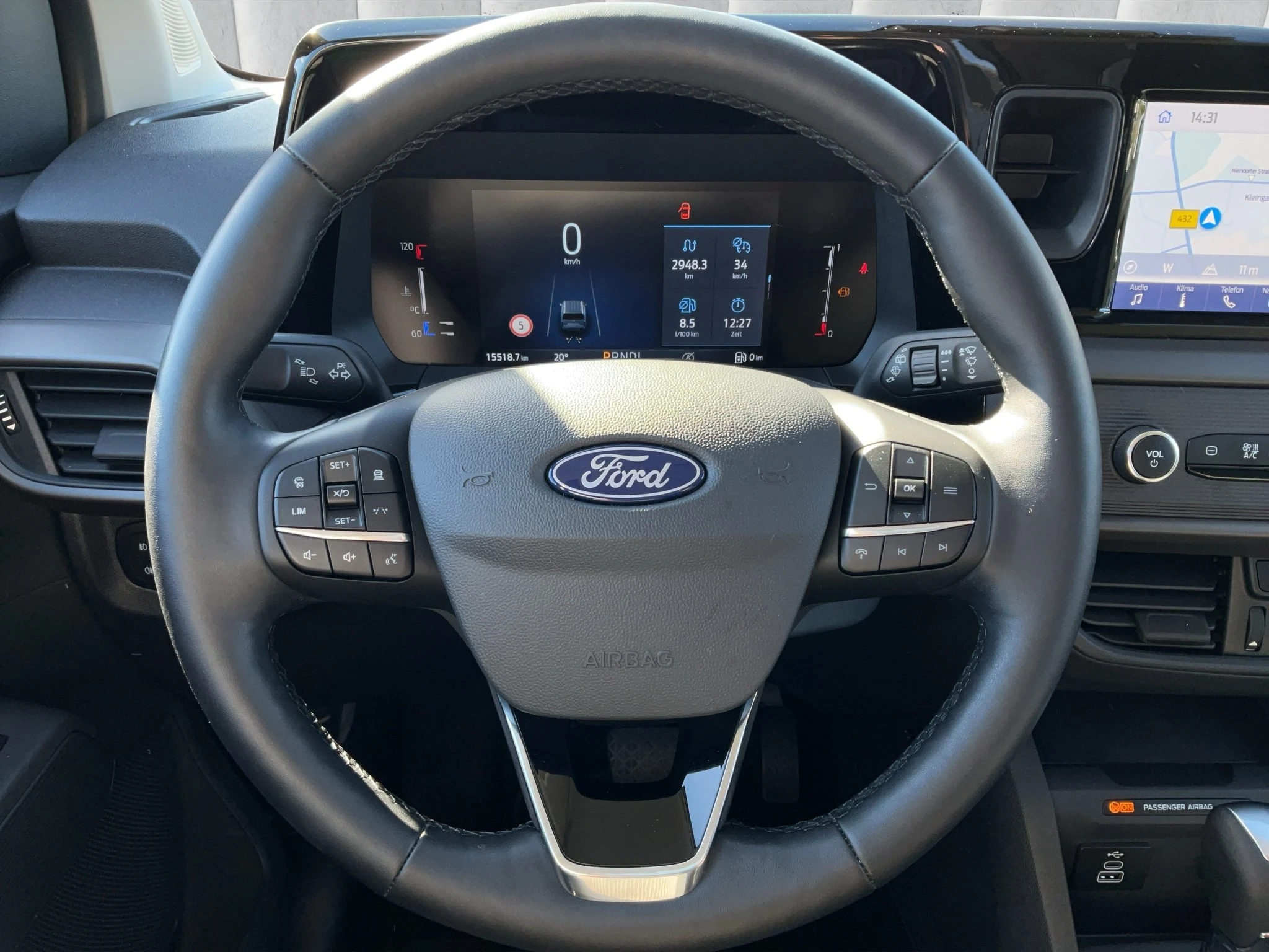 Ford-Tourneo Courier-image-12