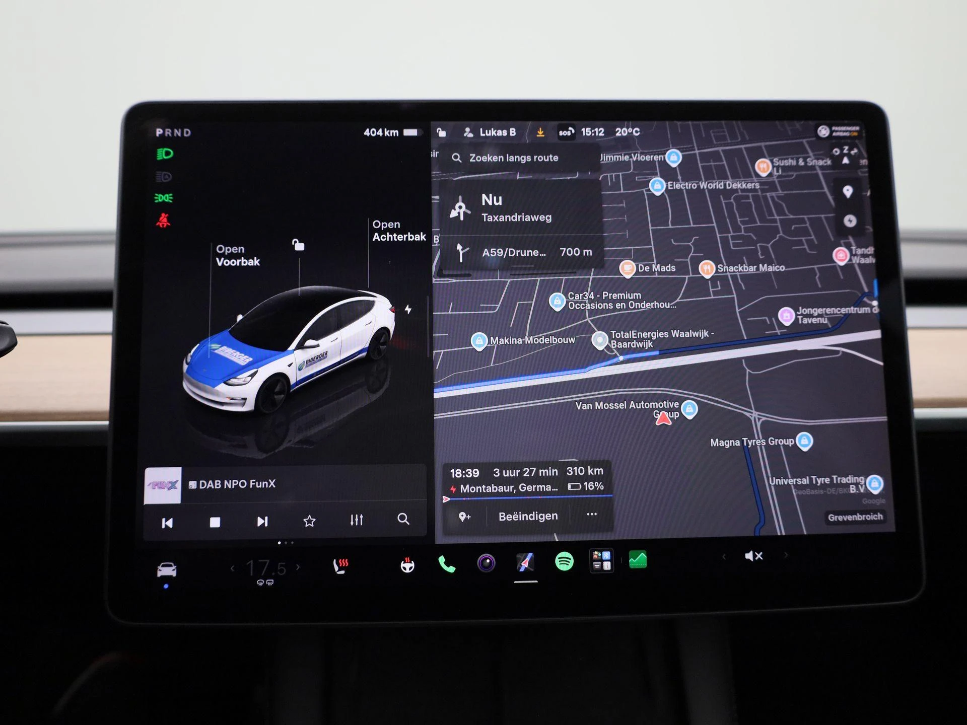Tesla-Model 3-image-14