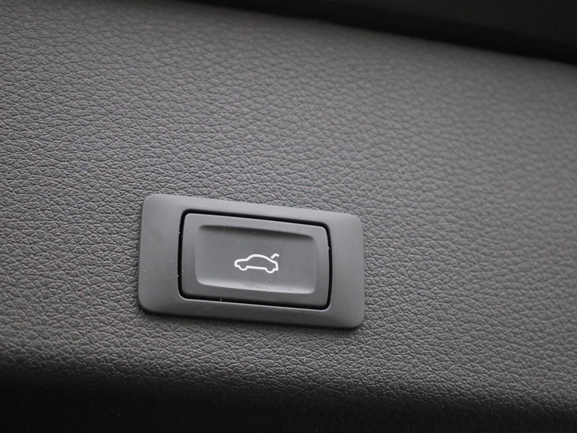 Audi-e-tron-image-14