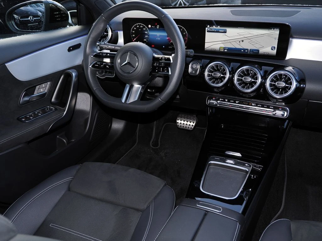 Mercedes-Benz-A-Klasse 200-image-9
