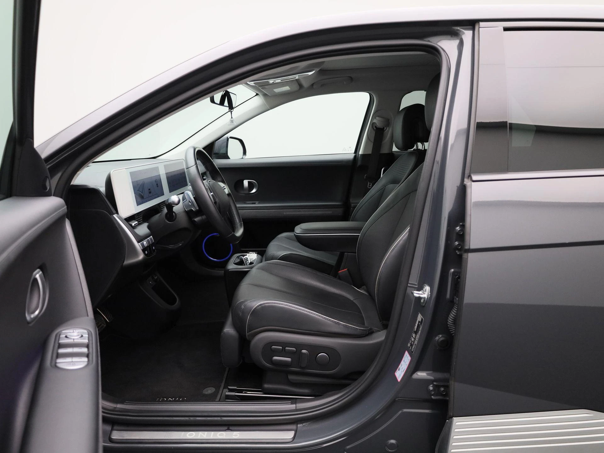 Hyundai-IONIQ 5-image-8