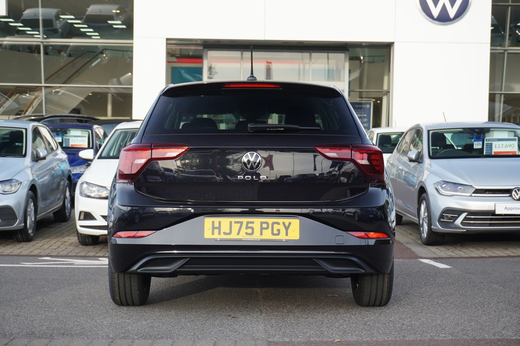 Volkswagen-Polo-image-13