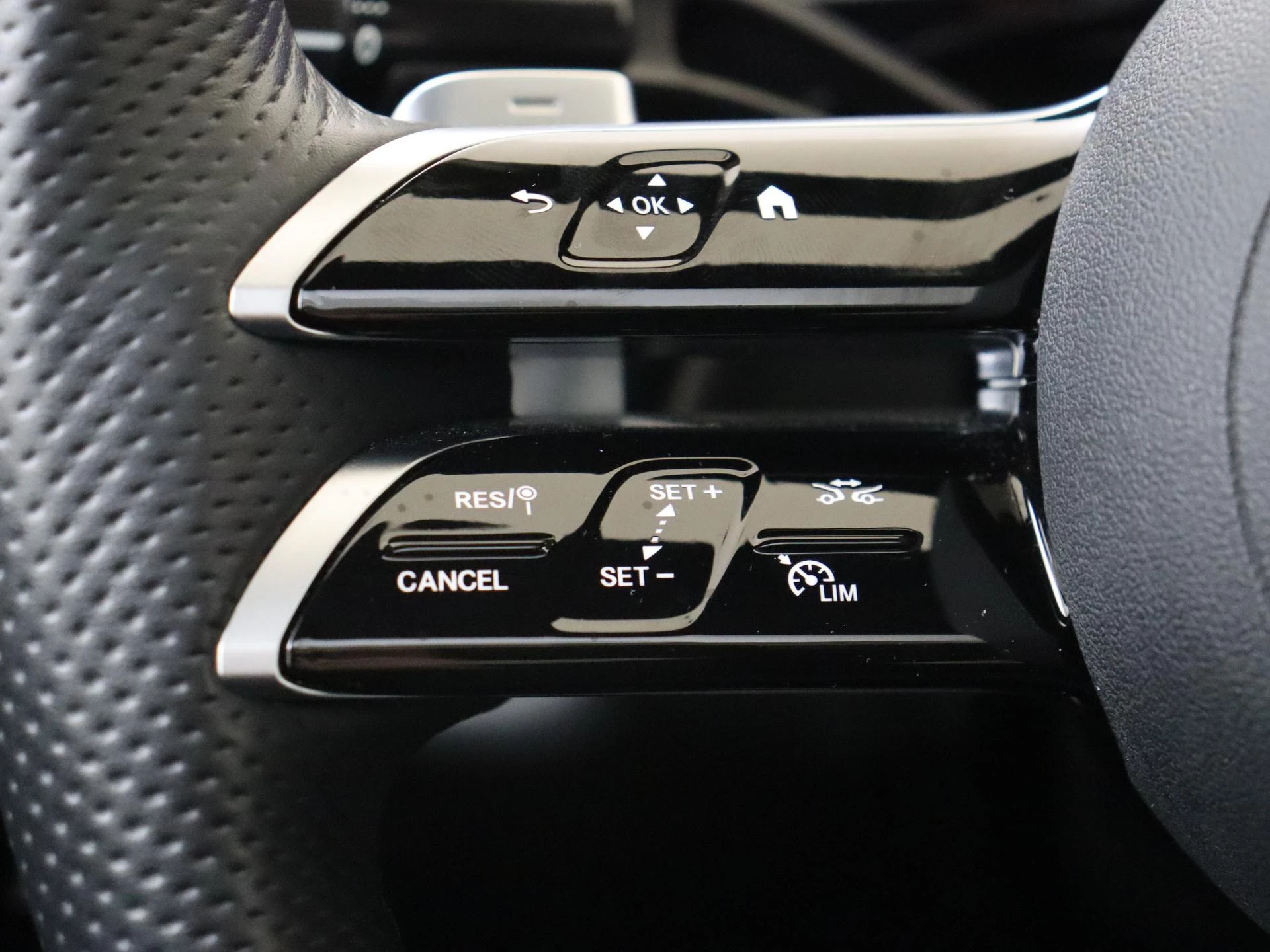 Mercedes-Benz E-Klasse 300 e AMG Line