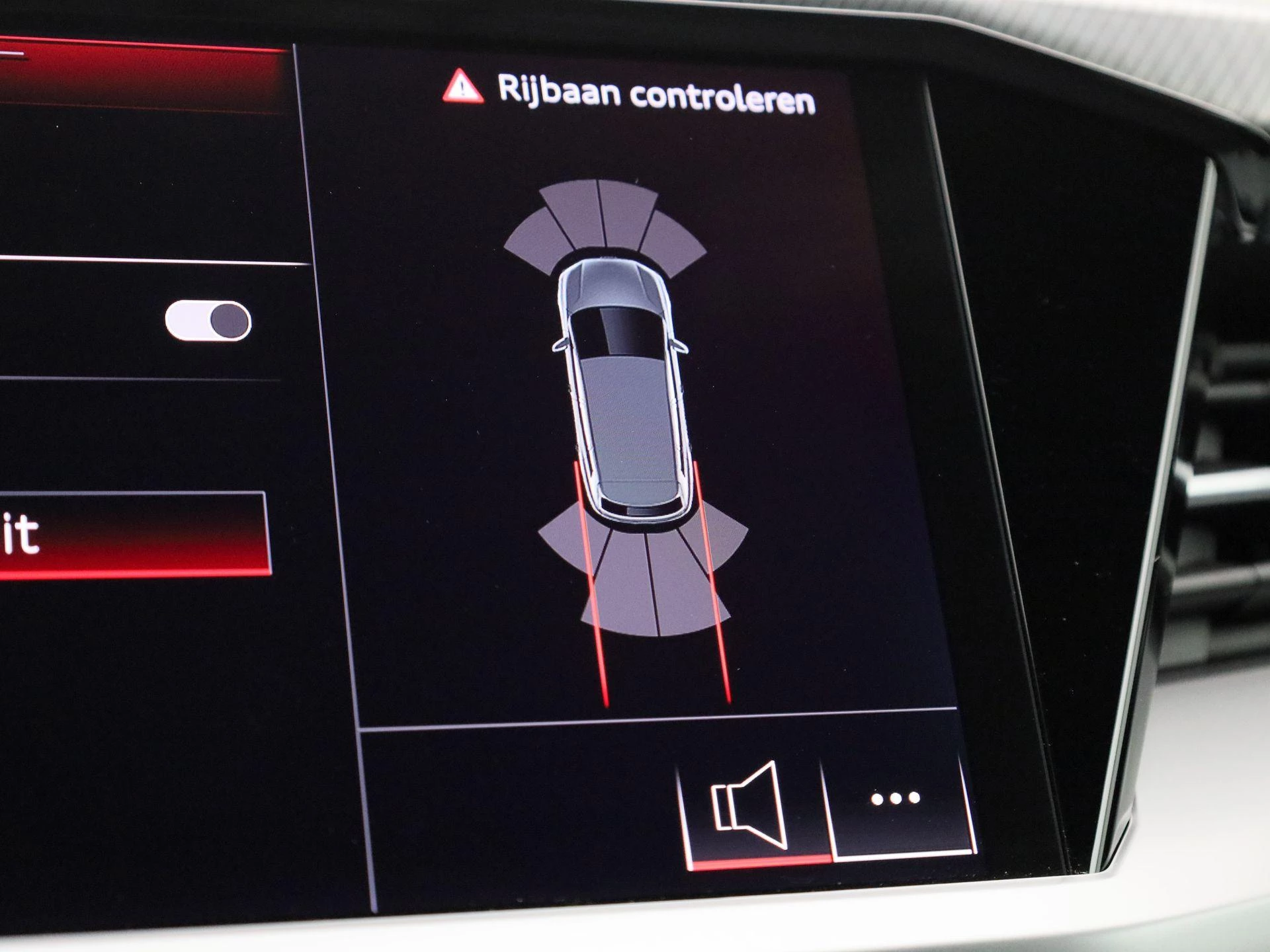 Audi-Q4 e-tron-image-34