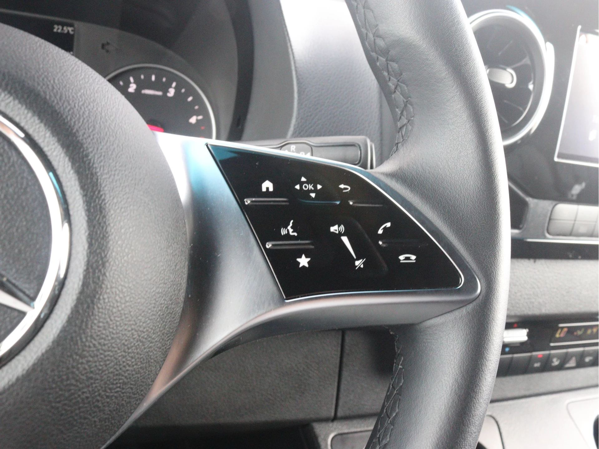 Mercedes-Benz-Sprinter-image-7