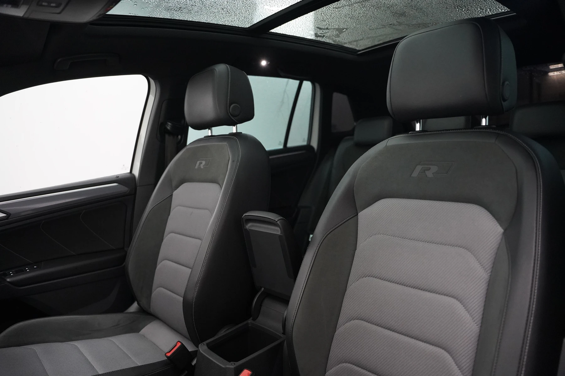 Volkswagen-Tiguan-image-9