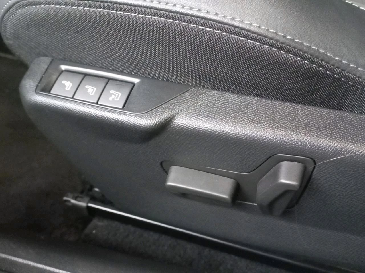 Peugeot-2008-image-15