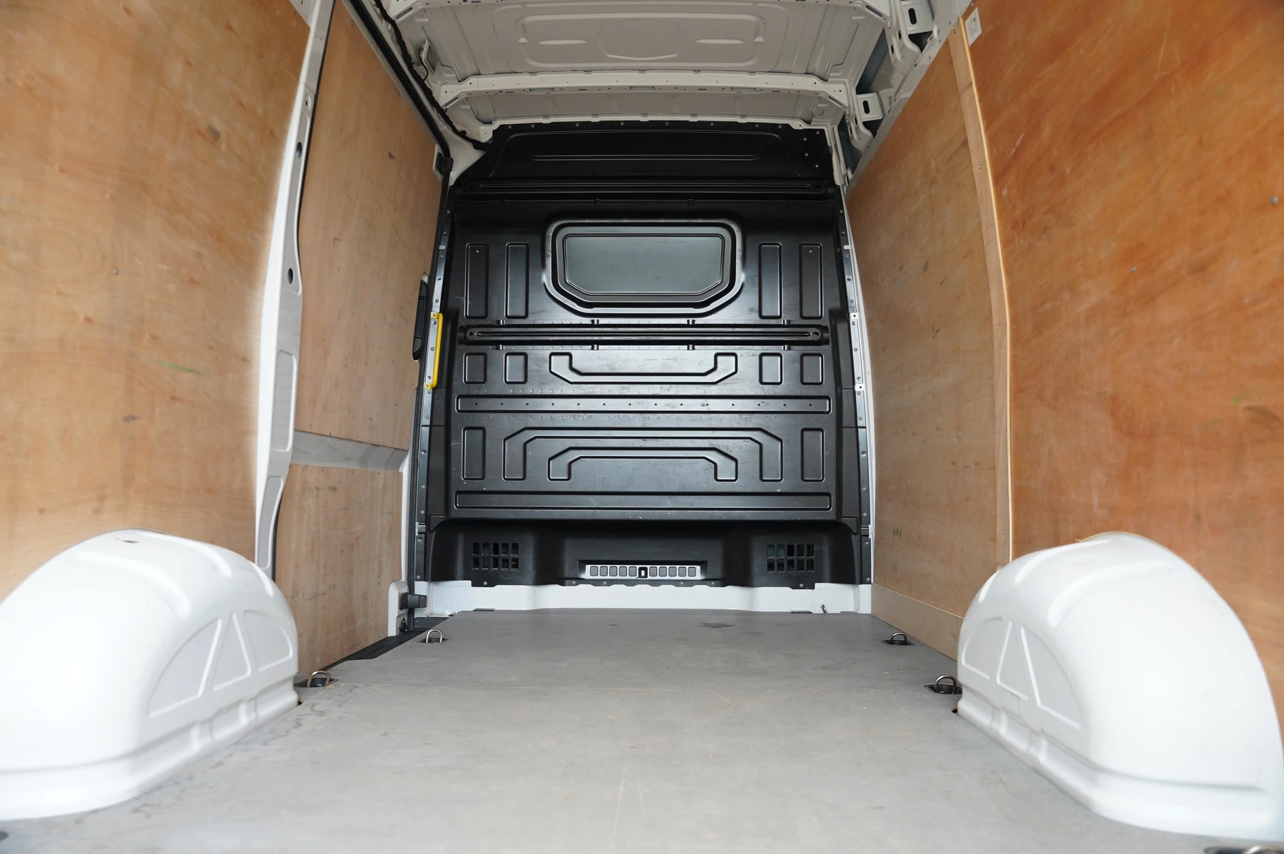 Volkswagen-Crafter-image-11