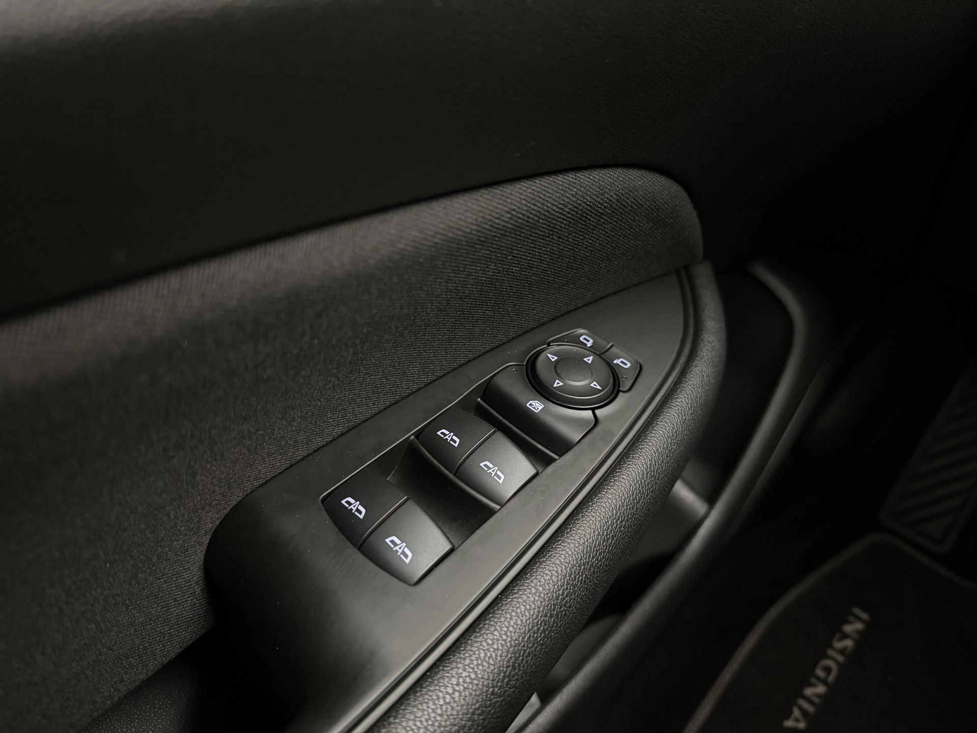 Opel-Insignia-image-12