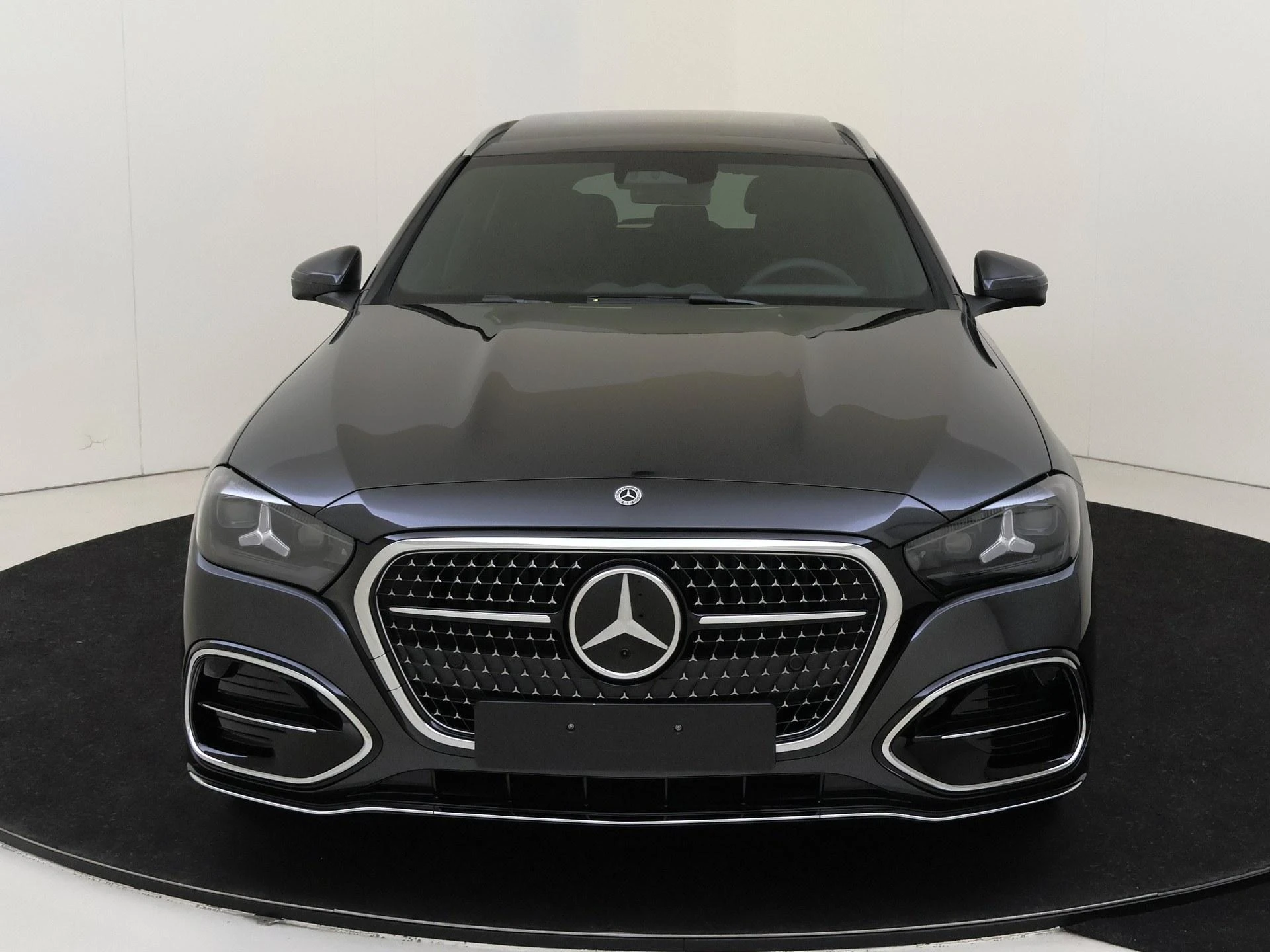 Mercedes-Benz-C-Klasse-image-5