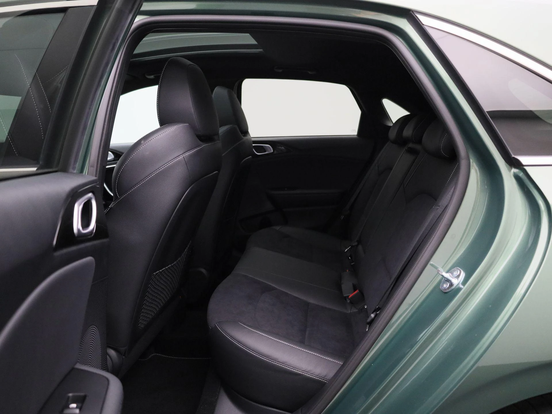 Kia Ceed - 10