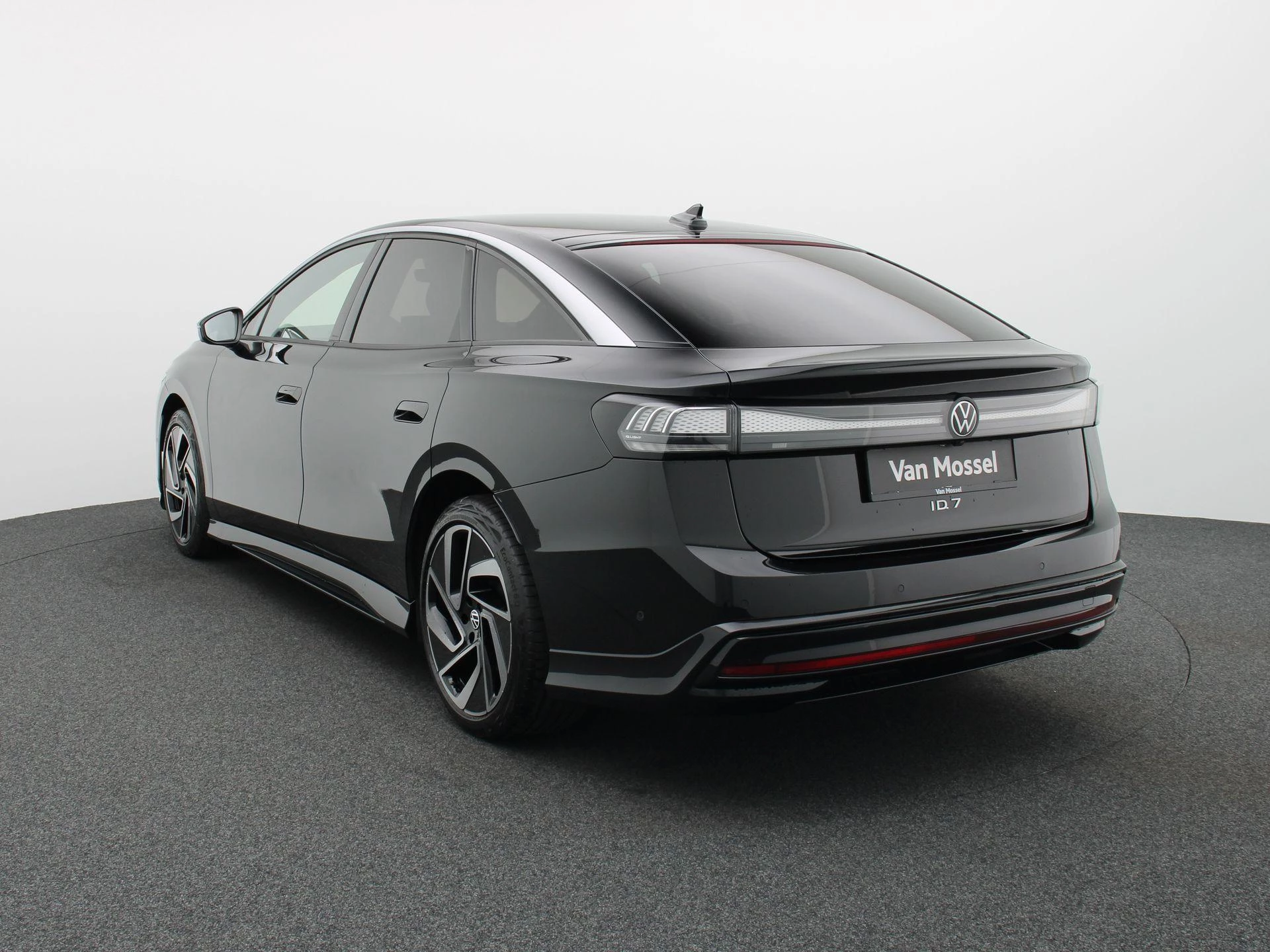 Volkswagen-ID.7-image-1