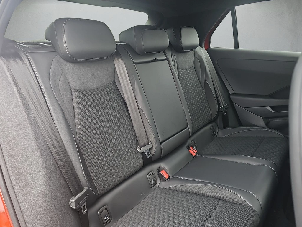 Volkswagen T-Roc 1.5l eTSI DSG R-Line"Black Style" *AHK