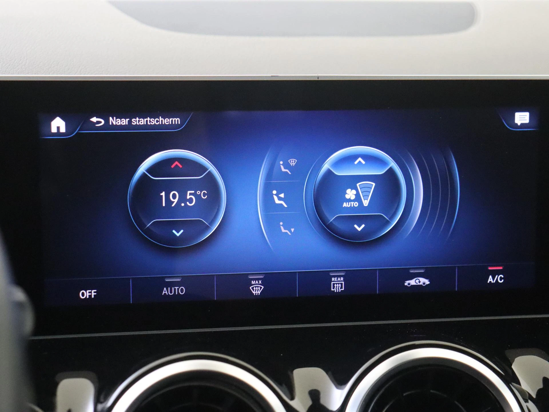 Mercedes-Benz-B-Klasse-image-16