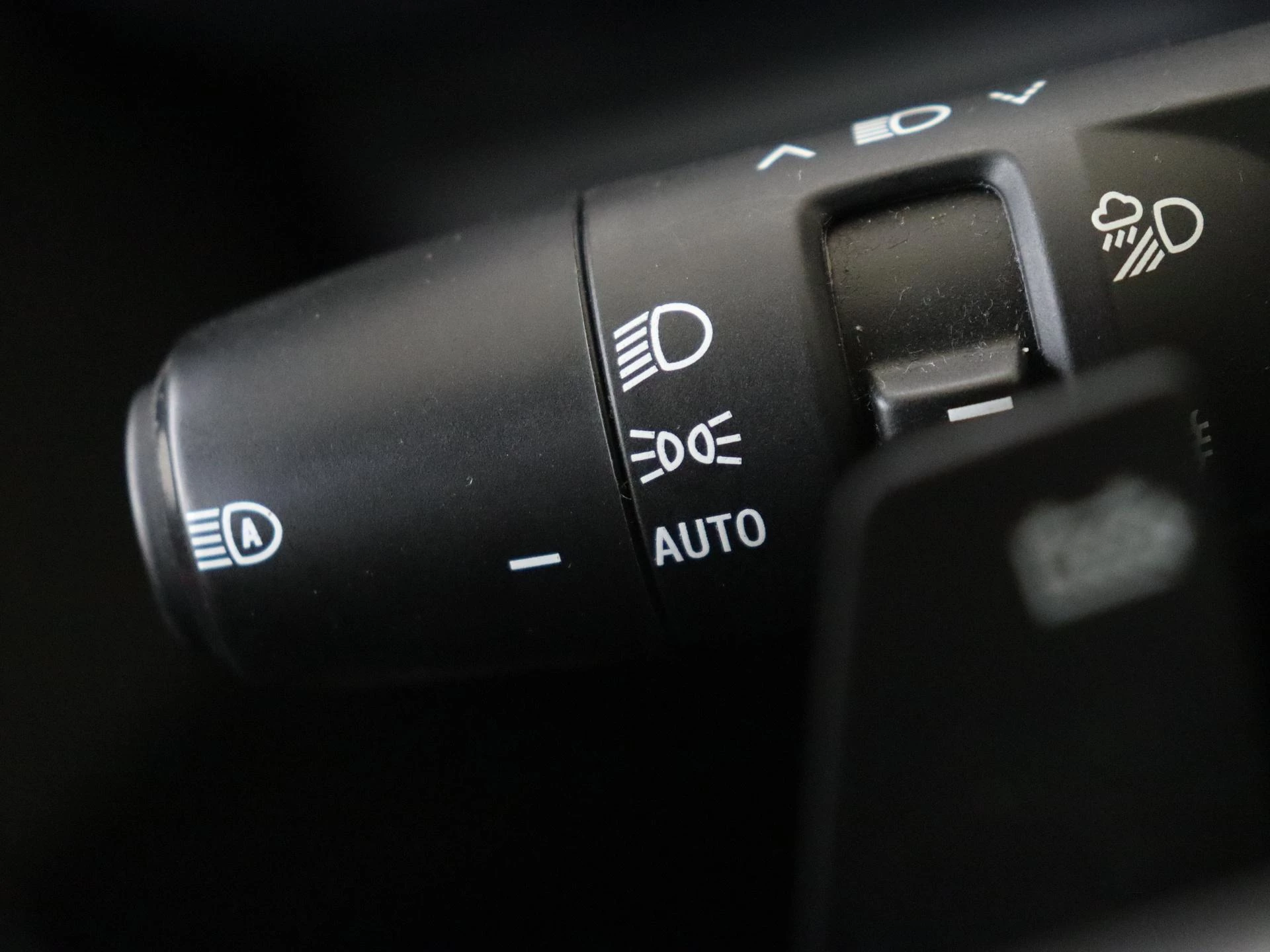 Renault-Megane E-Tech-image-28