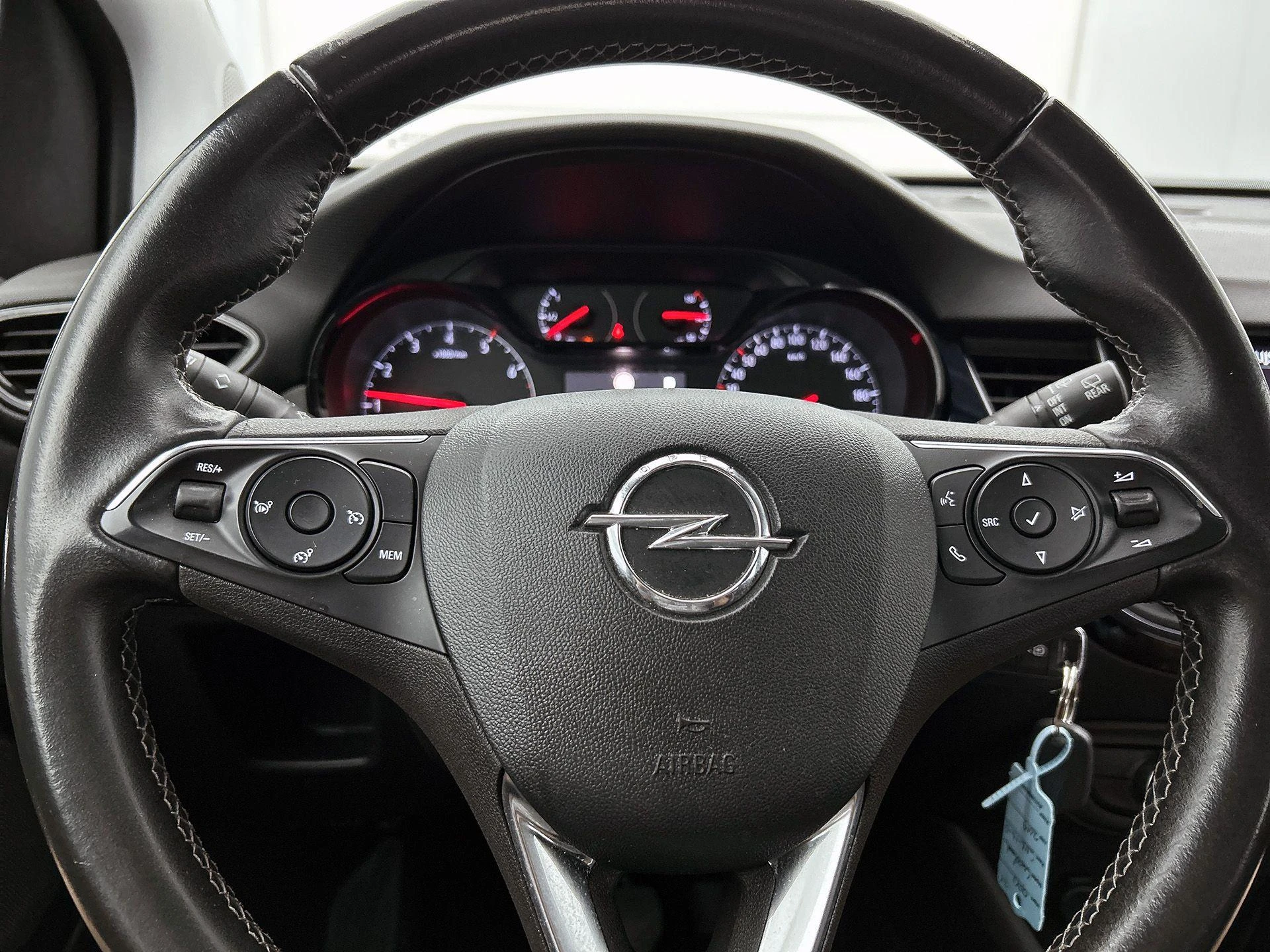 Opel-Crossland X-image-33
