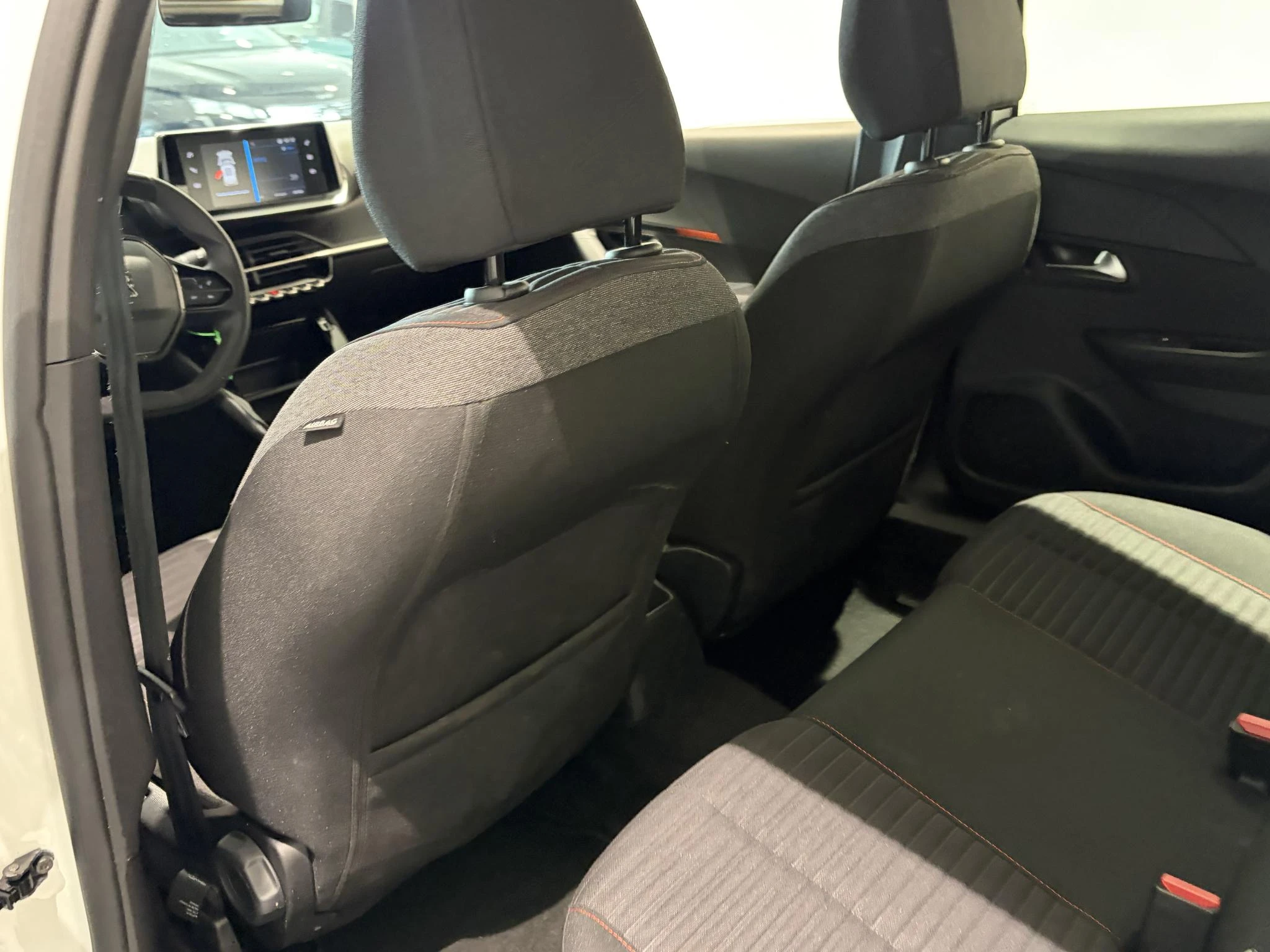Peugeot-2008-image-9