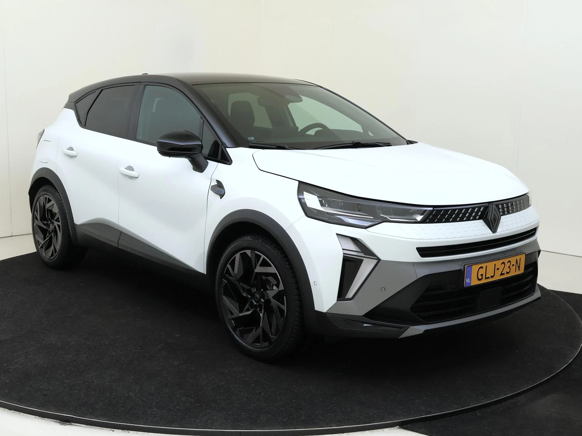 Renault-Captur-image-1