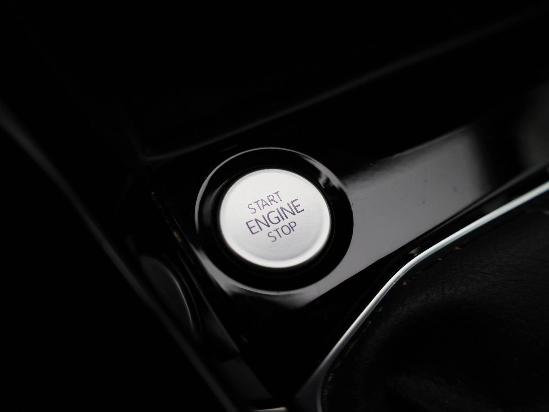 Volkswagen-T-Cross-image-25