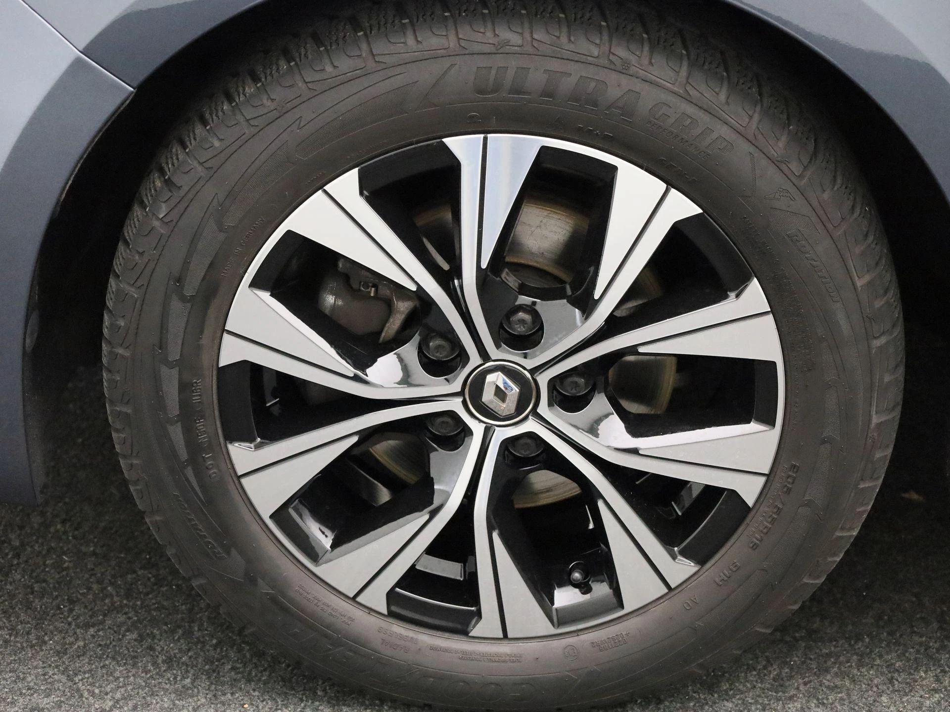 Renault-Mégane Grand Tour-image-11