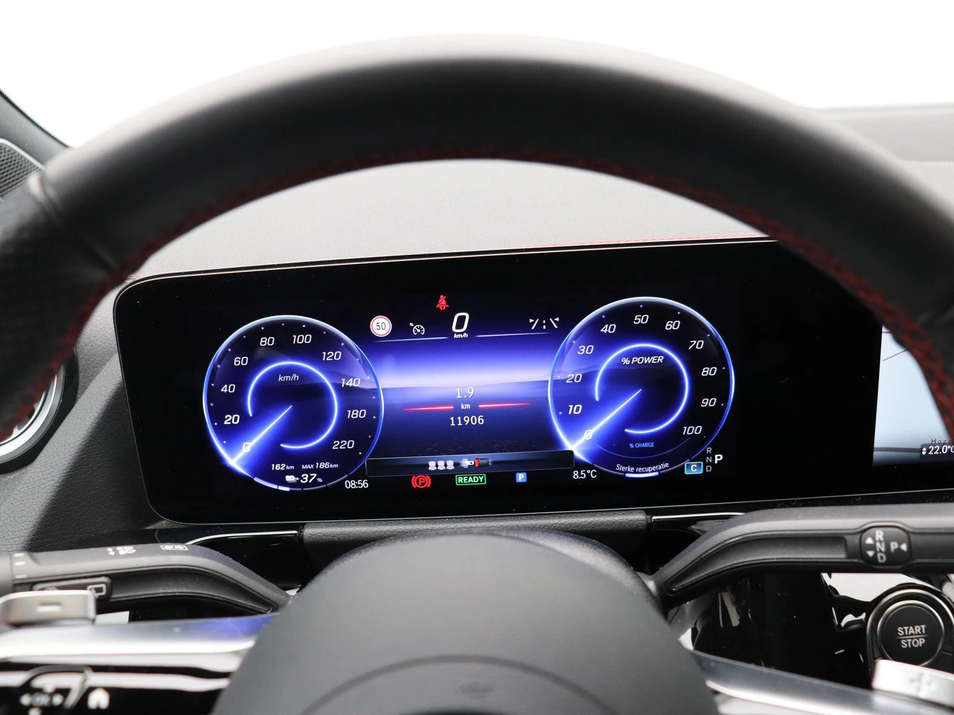 Mercedes-Benz-EQA-image-8